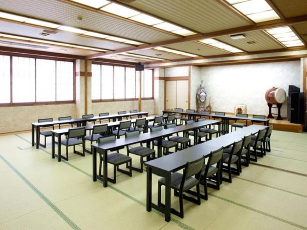Business Hotel Kurama Hikone Exteriör bild