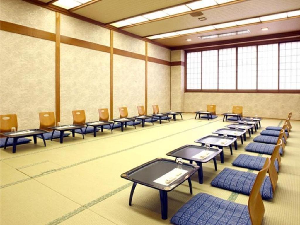 Business Hotel Kurama Hikone Exteriör bild